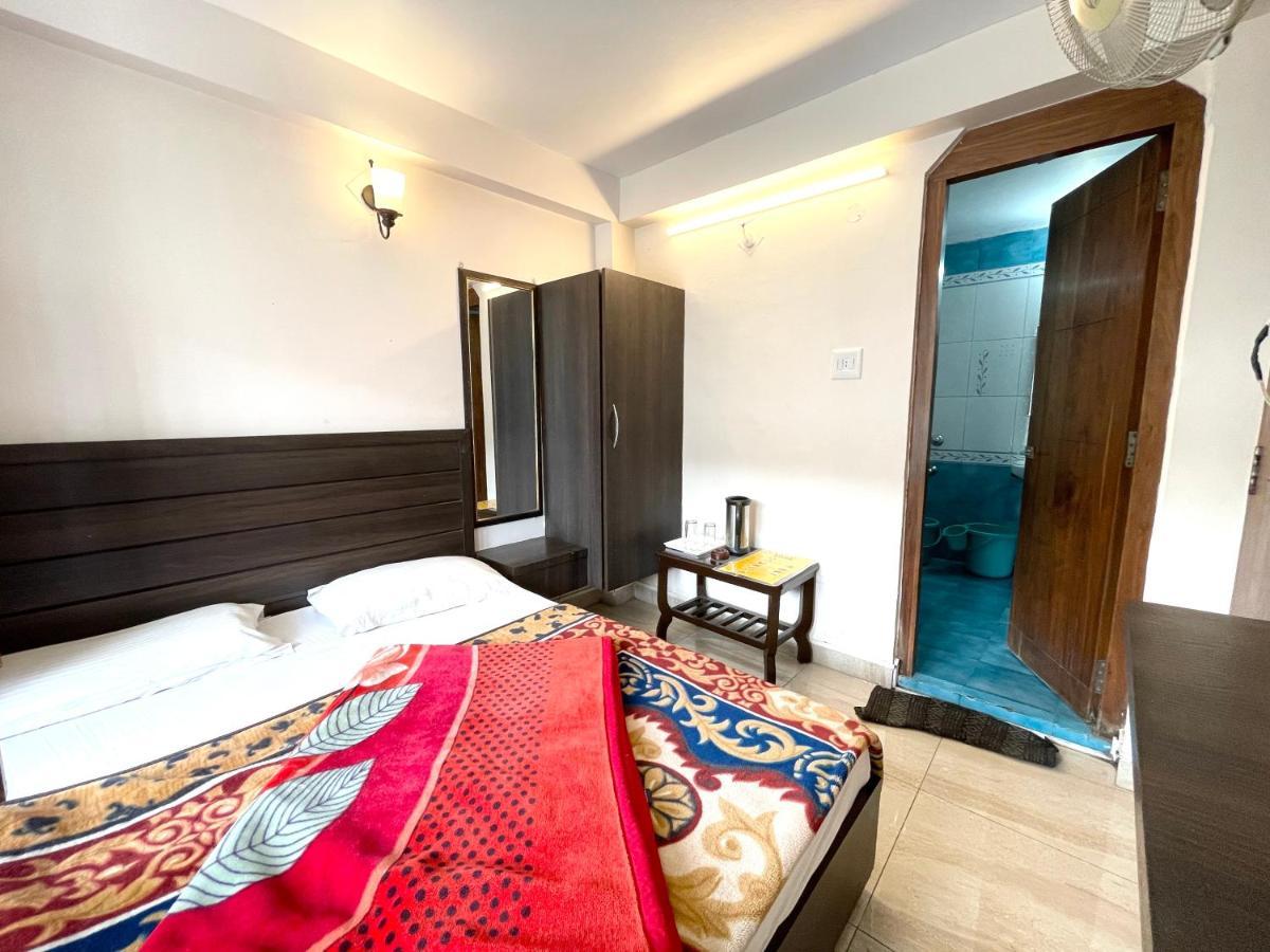 Hotel Prince ! Nainital Mall Road-Prime-Location In-Front-Of-Naini-Lake Hygiene-And-Spacious-Room ภายนอก รูปภาพ