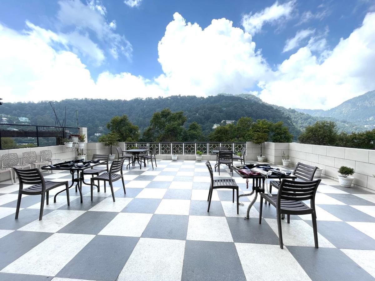 Hotel Prince ! Nainital Mall Road-Prime-Location In-Front-Of-Naini-Lake Hygiene-And-Spacious-Room ภายนอก รูปภาพ